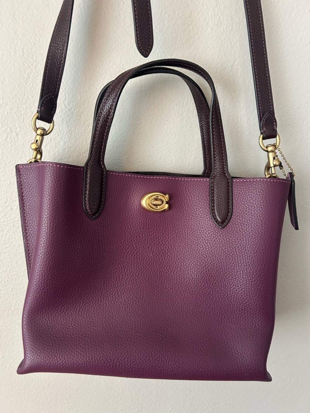 Coach C8561 Deep Berry Colorblock Pebbled Leather Willow Tote 24 - Picture 2 of 12